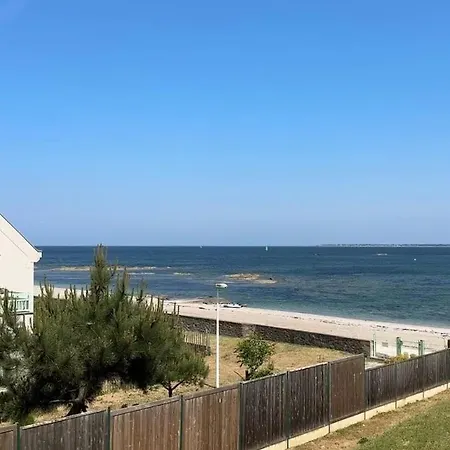Front De Terrasse Et Parking * Le Croisic